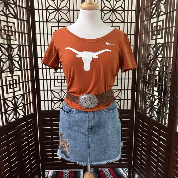 Lot of 3 Texas Themed Women's T shirts Longhorns Rangers Deep Ellum M/L - Picture 2 of 11